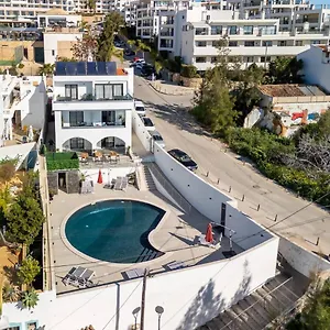 Malpique Heated Pool & Jacuzzi Alloggio in famiglia